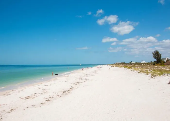Belle Harbor 701w Luxury With Panoramic Water View. 23088 Apartment