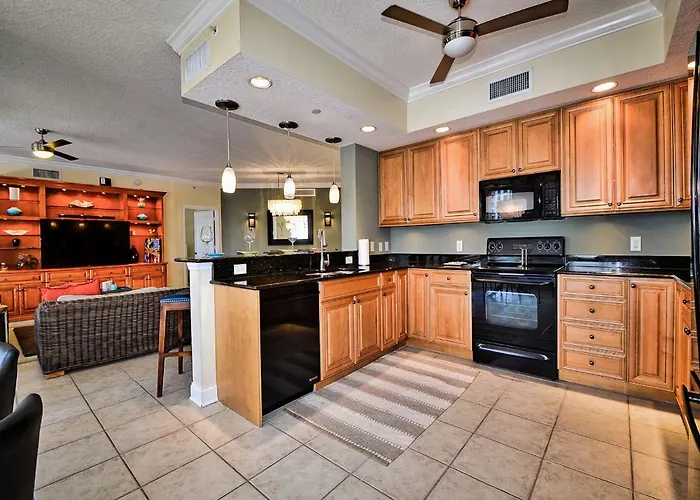Belle Harbor 701w Luxury With Panoramic Water View. 23088 Clearwater Beach