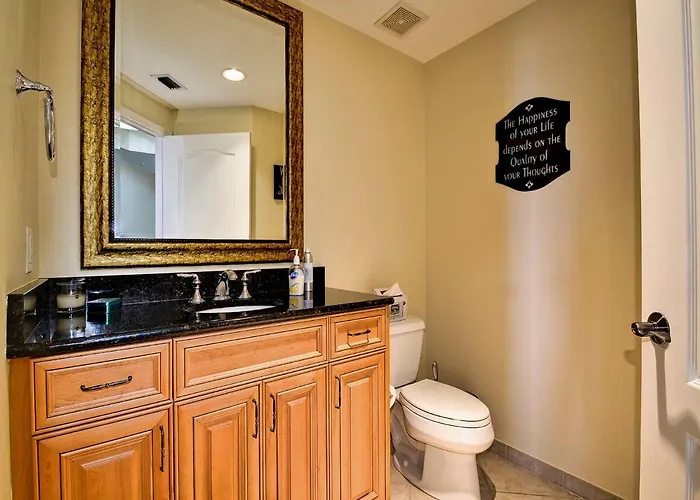 Belle Harbor 701w Luxury With Panoramic Water View. 23088